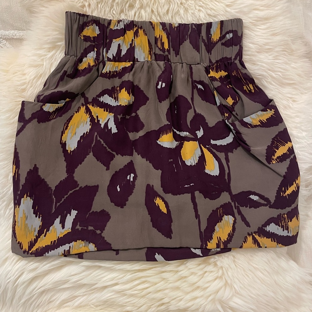 Aritzia 100% Silk Dolce Vita bubble mini skirt